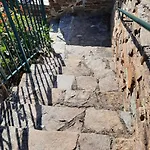 Climatise Lantanas 2 Adultes 2 Enfants Le Lavandou
