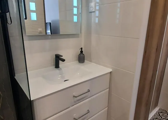 Appartement Climatise Lantanas 2 Adultes 2 Enfants *